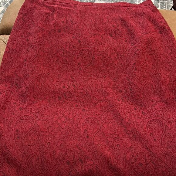 Vtg. 1990’s Just In Thyme Ltd. Red Paisley Skirt Suit with Black Lace Accents. S - Picture 9 of 12